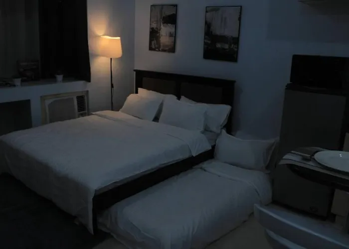A2j Executive Near Venice Mall Bgc Apartment Manila