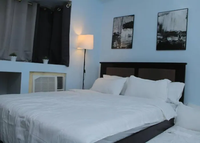 Apartment A2j Executive Near Venice Mall Bgc *
