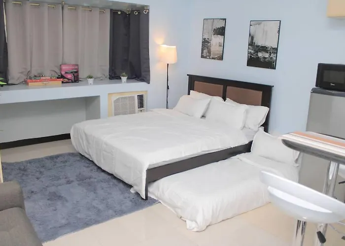 Apartment A2j Executive Near Venice Mall Bgc *